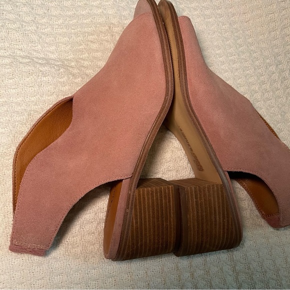 Lucky Brand Pink Suede Mules with Chunky Heel - Picture 13 of 14